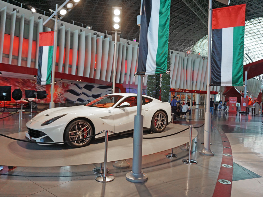 Emirados Árabes - Abu Dhabi - Parque da Ferrari