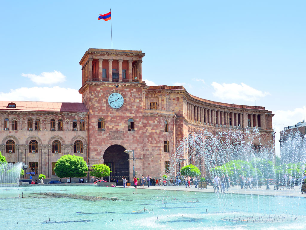 Armênia - Erevan - Fonte na praça central